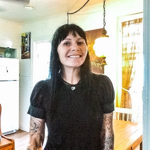 Meet your Posher, Gina